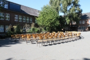 2013SekundarschuleEinschulung02Schulhof01